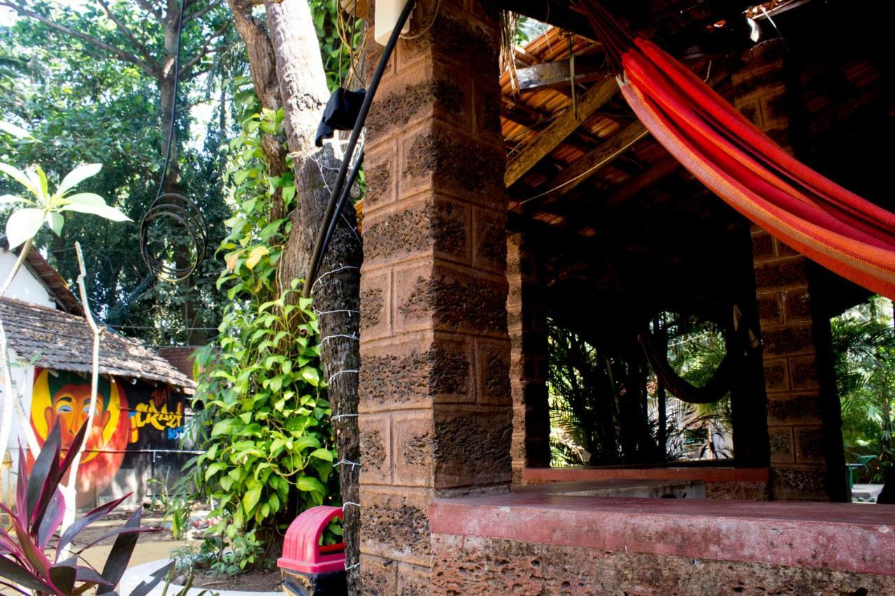 That Crazy Hostel Anjuna Exterior foto